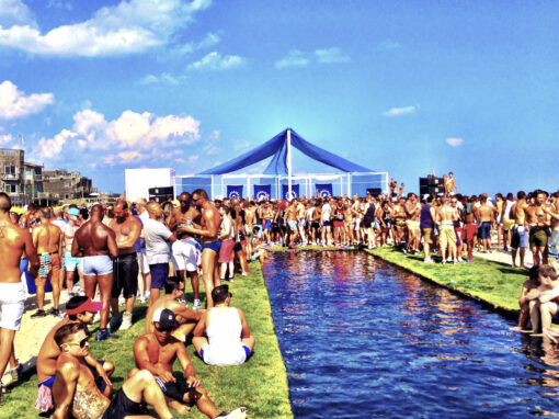 Pool on the Beach!
